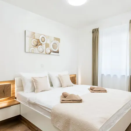 Sasa - A - Mpolo * מדולין