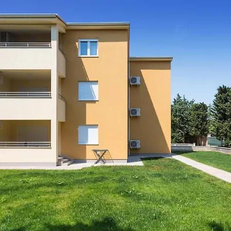 Апартаменты Sasa - A - Mpolo